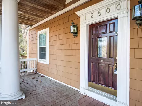 12500 Meadowood Dr, Silver Spring, MD 20904 photo 4