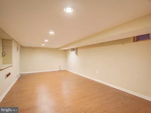 12500 Meadowood Dr, Silver Spring, MD 20904 photo 67