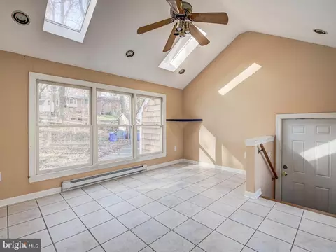12500 Meadowood Dr, Silver Spring, MD 20904 photo 33