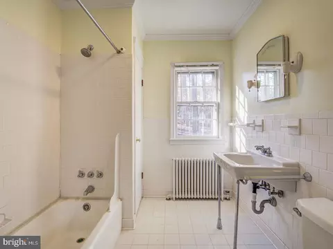 12500 Meadowood Dr, Silver Spring, MD 20904 photo 46