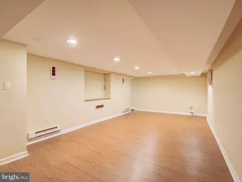 12500 Meadowood Dr, Silver Spring, MD 20904 photo 68