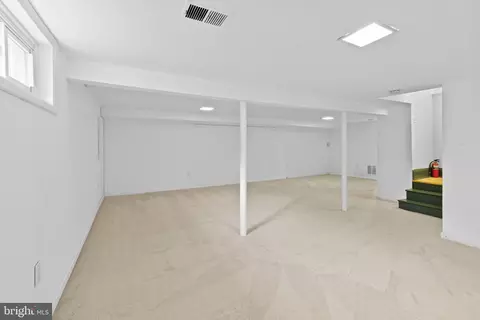 215 E Franklin Ave, Silver Spring, MD 20901 photo 32