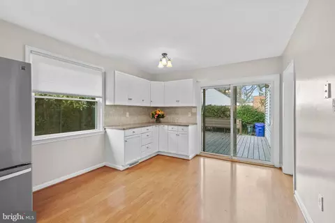 215 E Franklin Ave, Silver Spring, MD 20901 photo 17