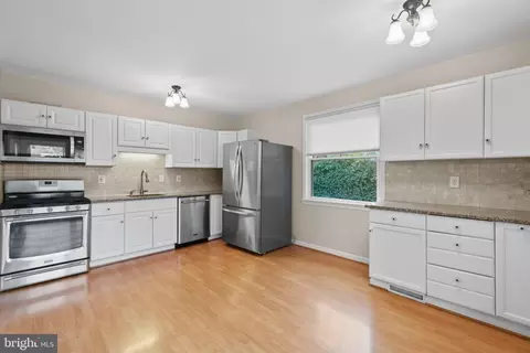 215 E Franklin Ave, Silver Spring, MD 20901 photo 18