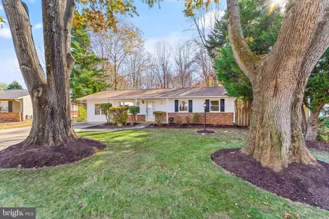 12048 Suffolk Ter, Gaithersburg, MD 20878