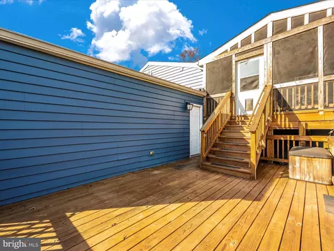 19121 Dowden Cir, Poolesville, MD 20837 photo 44