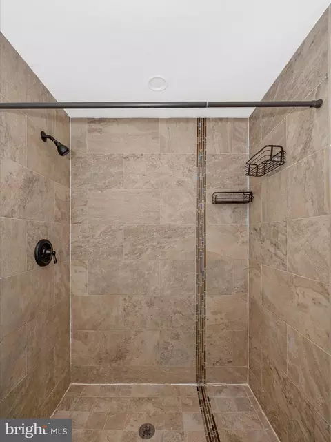 19121 Dowden Cir, Poolesville, MD 20837 photo 24