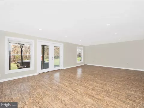 19121 Dowden Cir, Poolesville, MD 20837 photo 36