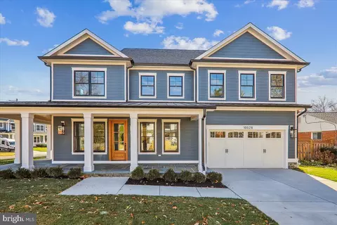 10028 Clue Dr, Bethesda, MD 20817