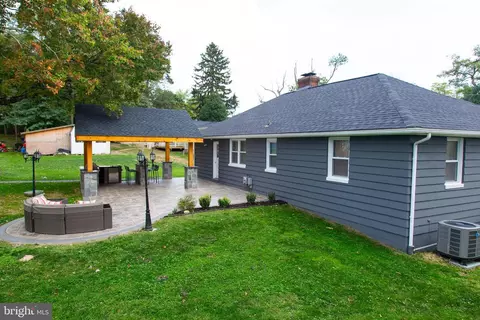 11005 Locust Dr, Damascus, MD 20872 photo 10