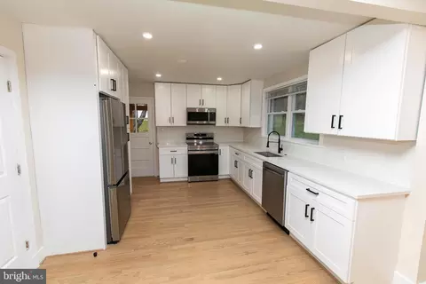 11005 Locust Dr, Damascus, MD 20872 photo 49
