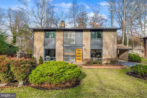 14519 Barkwood Dr, Rockville, MD 20853
