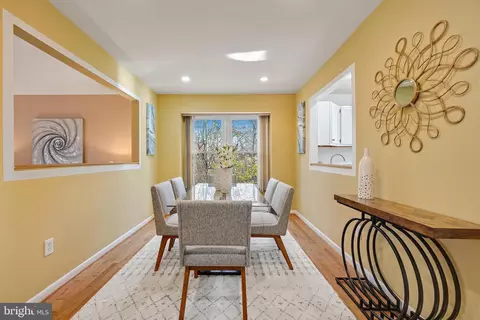 9048 Saffron Ln, Silver Spring, MD 20901 photo 13