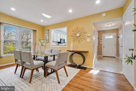 9048 Saffron Ln, Silver Spring, MD 20901 photo 16