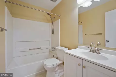 9048 Saffron Ln, Silver Spring, MD 20901 photo 32
