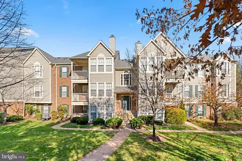 13101 Briarcliff Ter #9-910, Germantown, MD 20874
