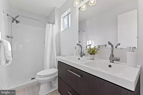 105 Stonegate Dr, Silver Spring, MD 20905 photo 22