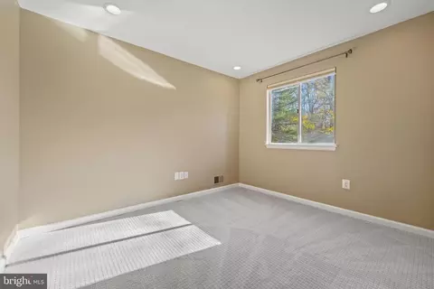 105 Stonegate Dr, Silver Spring, MD 20905 photo 28
