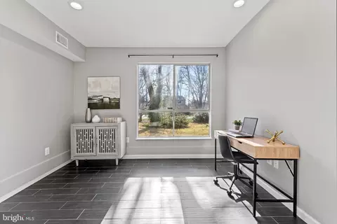 105 Stonegate Dr, Silver Spring, MD 20905 photo 14