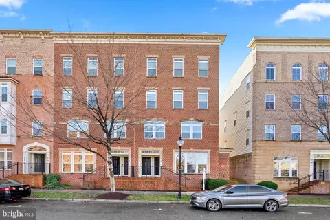 249 Community Center Ave #249, Gaithersburg, MD 20878