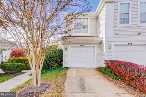 985 Hillside Lake Ter #903, Gaithersburg, MD 20878