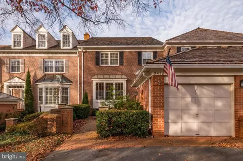 9475 Turnberry Dr, Potomac, MD 20854