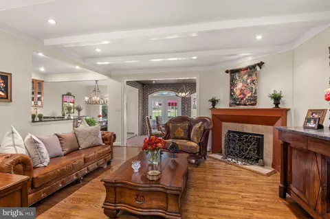 9475 Turnberry Dr, Potomac, MD 20854 photo 9