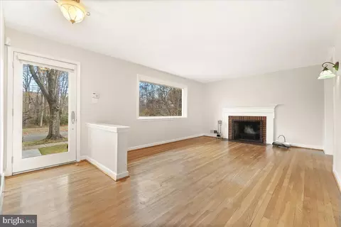 9522 Crosby Rd, Silver Spring, MD 20910 photo 5