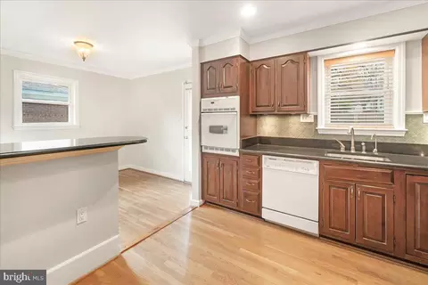 9522 Crosby Rd, Silver Spring, MD 20910 photo 11