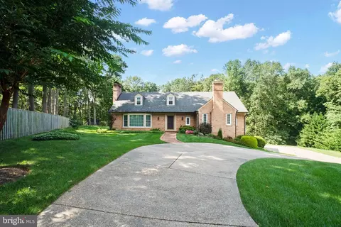 8709 Belmart Rd, Potomac, MD 20854