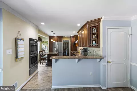 14916 Flintstone Ln, Silver Spring, MD 20905 photo 4