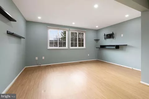 1309 Elm Grove Cir, Silver Spring, MD 20905 photo 5