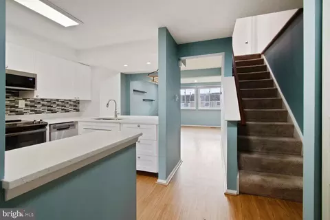 1309 Elm Grove Cir, Silver Spring, MD 20905 photo 2