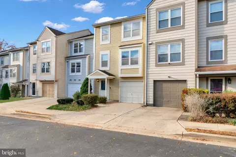 11212 White Barn Ct, Gaithersburg, MD 20879