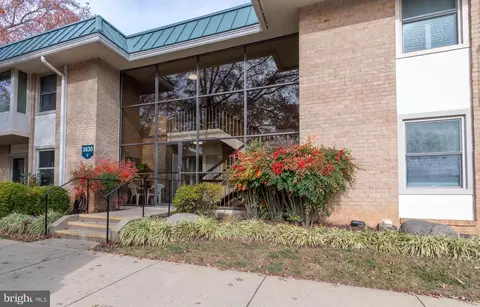 3630 Gleneagles Dr #8-3A, Silver Spring, MD 20906