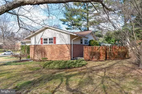 1300 Xaveria Dr, Silver Spring, MD 20903 photo 3