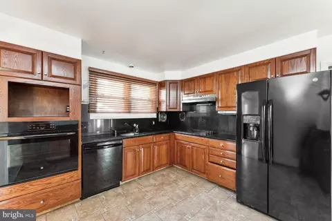1300 Xaveria Dr, Silver Spring, MD 20903 photo 9