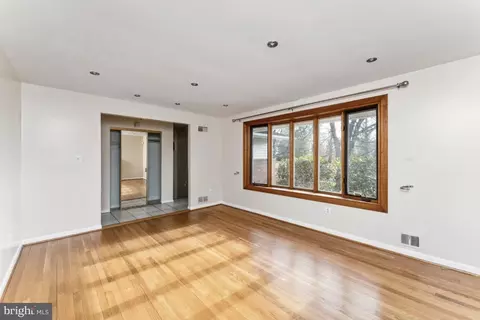 1300 Xaveria Dr, Silver Spring, MD 20903 photo 6