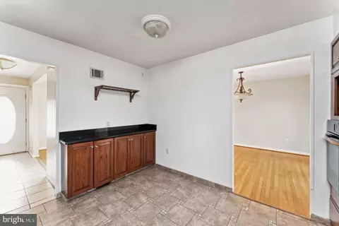 1300 Xaveria Dr, Silver Spring, MD 20903 photo 10