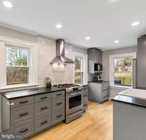 1700 Overlook Dr, Silver Spring, MD 20903 photo 6