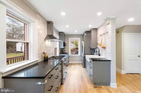 1700 Overlook Dr, Silver Spring, MD 20903 photo 5