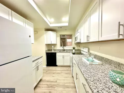 Kitchen - 3511 Forest Edge Dr #17-1C, Silver Spring, MD 20906 photo 4 of 4