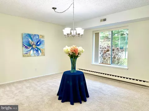 Living - 3511 Forest Edge Dr #17-1C, Silver Spring, MD 20906 photo 1 of 9