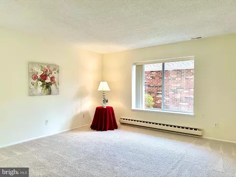 Living - 3511 Forest Edge Dr #17-1C, Silver Spring, MD 20906 photo 9 of 9