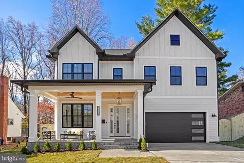 8804 Brierly Rd, Chevy Chase, MD 20815