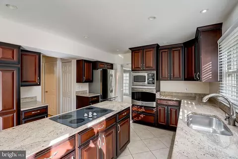 1728 Hutchinson Ln, Silver Spring, MD 20906 photo 8