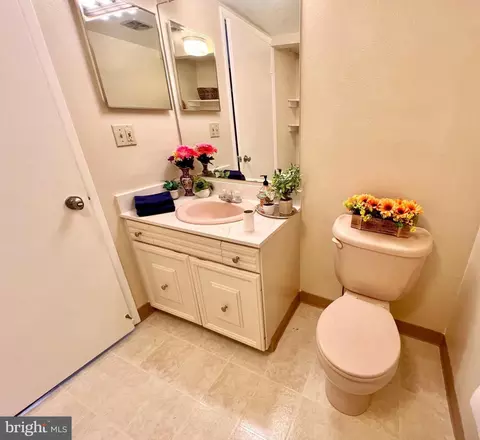 3461 S Leisure World Blvd #83-B, Silver Spring, MD 20906 photo 9