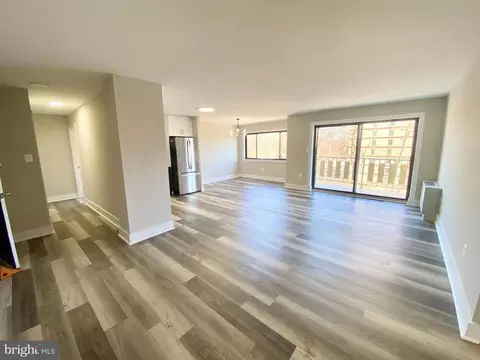 Living - 8830 Piney Branch Rd #507, Silver Spring, MD 20903 photo 2 of 5