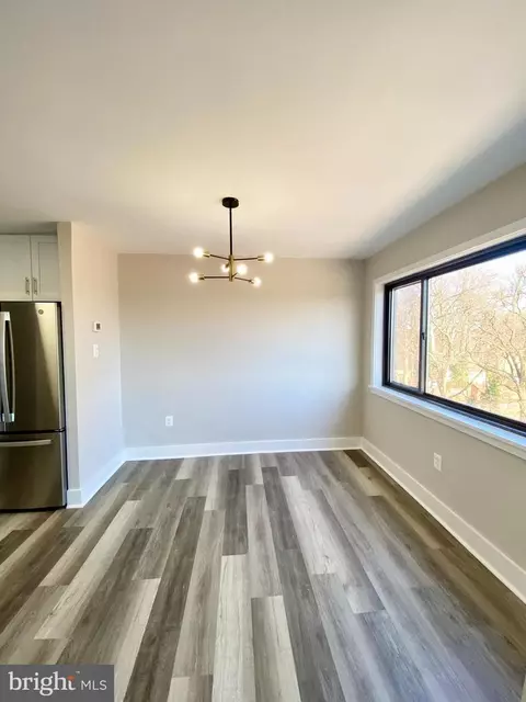 Dining - 8830 Piney Branch Rd #507, Silver Spring, MD 20903 photo 2 of 3