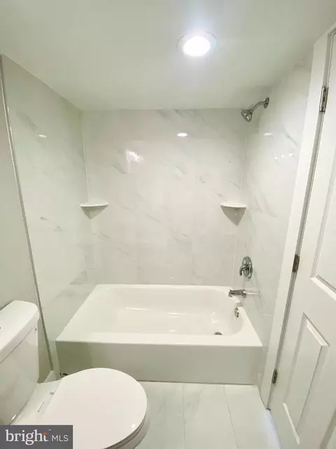 Bath - 8830 Piney Branch Rd #507, Silver Spring, MD 20903 photo 2 of 3